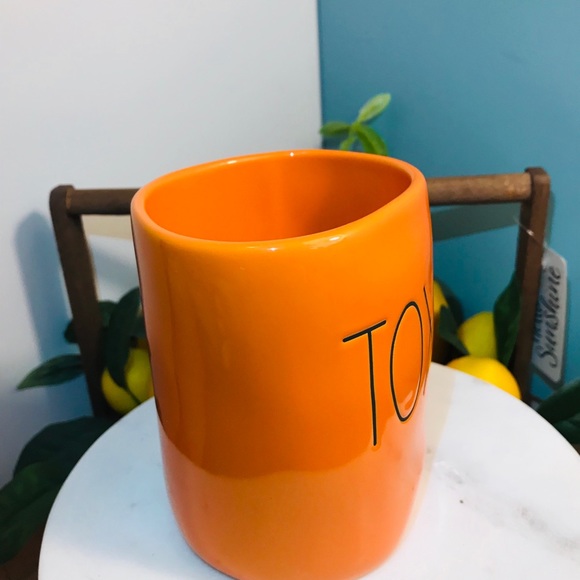 Rae Dunn TOXIC orange mug - Picture 5 of 6